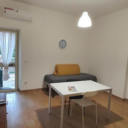 רג'יו די קאלאבריה Romeo B&B מראה חיצוני תמונה