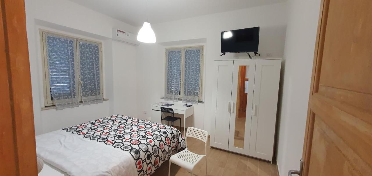 רג'יו די קאלאבריה Romeo B&B מראה חיצוני תמונה